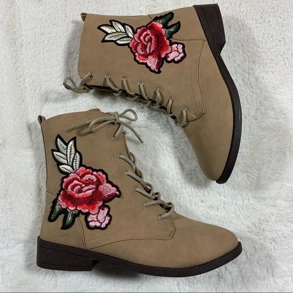 Qupid Embroidered Ankle Lace Up Boots Size 10 - Picture 2 of 12